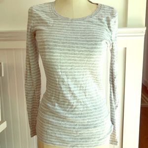 Striped GAP long sleeve top